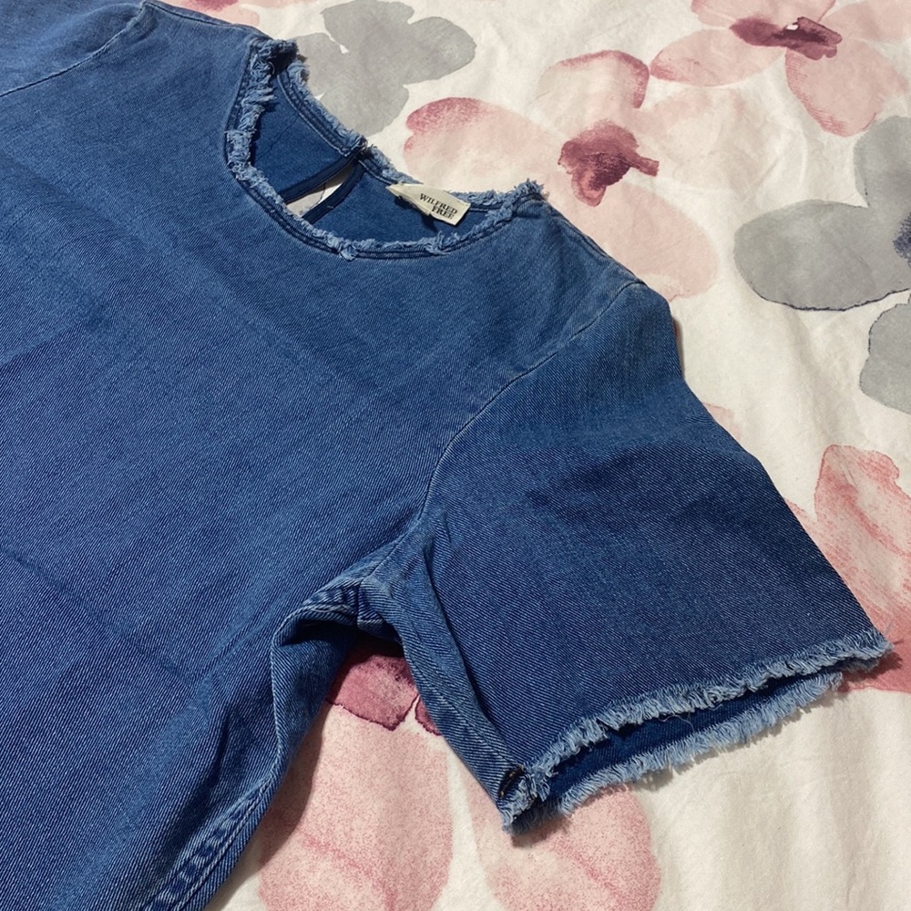 Aritzia Wilfred Blue Jean Short Sleeve Top Size Medium - Picture 5 of 8